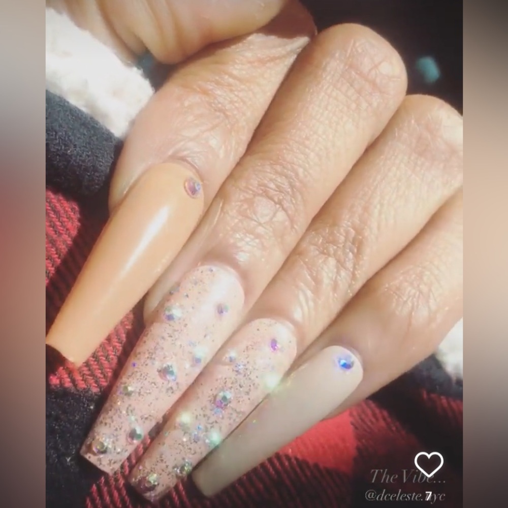 BESTSELLING 🌟 Press on nails 💅🏽 set of 20